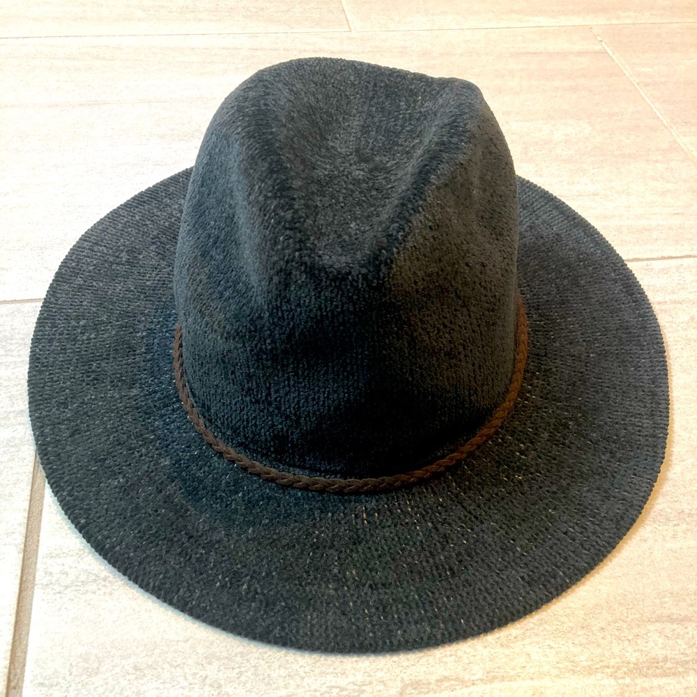Black wide brim hat